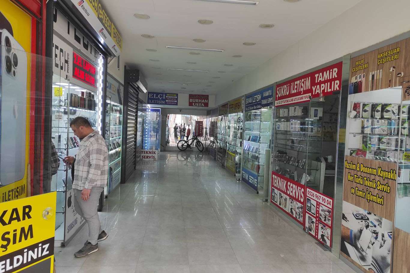 Cep telefonu piyasası KDV indirimi bekliyor Cep telefonu piyasası KDV indirimi bekliyor